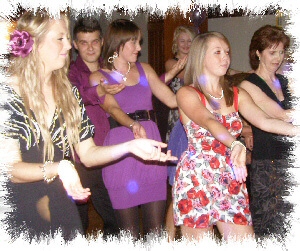 Detling mobile disco dancers image